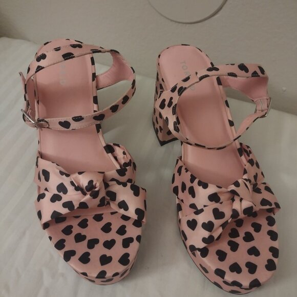 Torrid Pink & Black Heart Platform Sandals - Picture 1 of 5